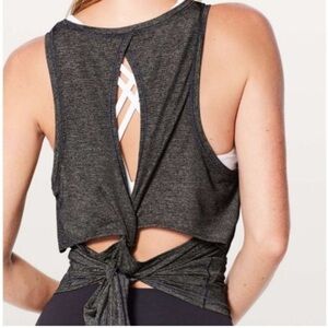 Lululemon Hold And Let Flow Tank Size 10 Gray Tie Up Cut Outs Twist